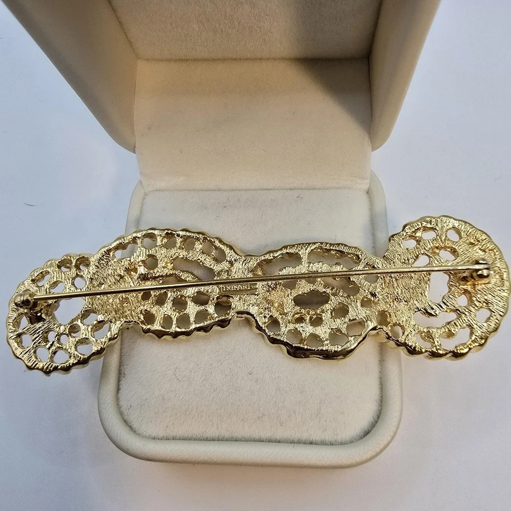 Vintage Trifari Gold‎ Infinity Brooch: 80s-90s Signed Statement Pin Textured